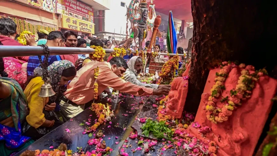 Bada Mangal 2026: Effective Remedies to Mitigate Shani Dosha on This Auspicious Day