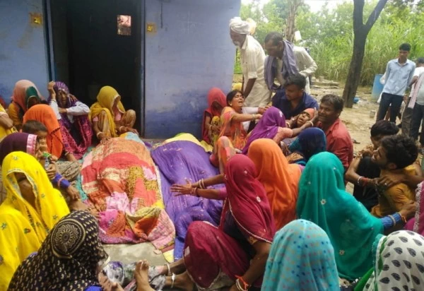 युवक के पानी में डूबने की आशंका पर एनिकट में उतरे भाई व पिता, दो के शव निकाले