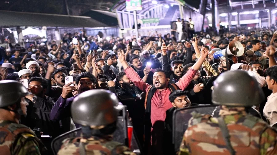Protesters Breach Parliament, Yunus Government Given 24-Hour Ultimatum Amidst Widespread Violence