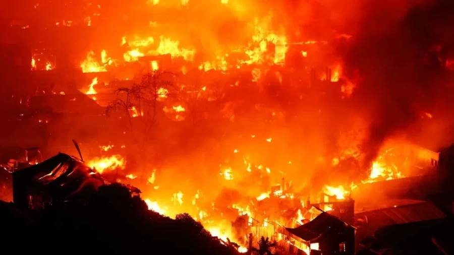 Massive Fire Engulfs Dhaka's Korail Slum, Over 1500 Shanties Destroyed