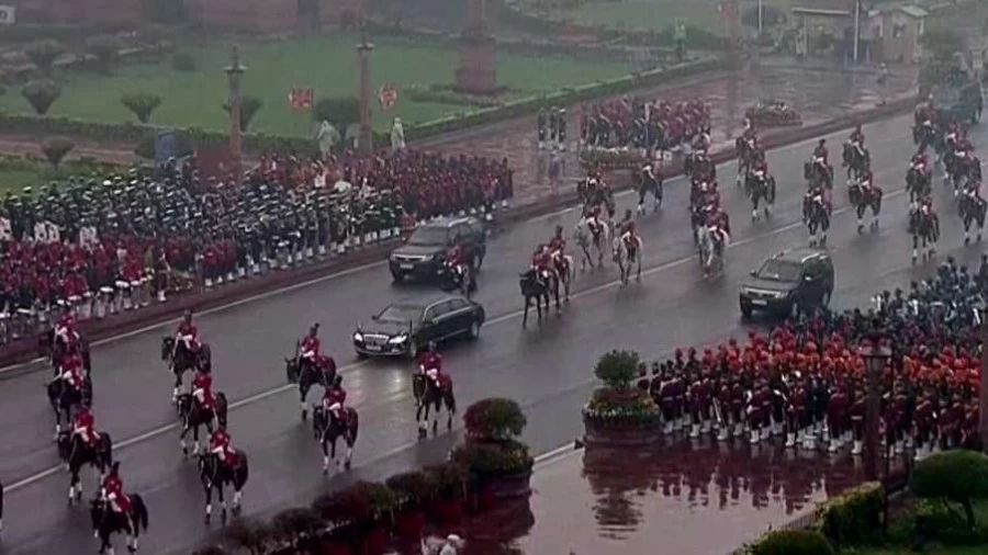 शुरू हुई विजय चौक पर बीटिंग द रिट्रीट सेरेमनी, राष्ट्रपति, PM समेत कई बड़े नेता मौजूद, कुछ देर में होगा ड्रोन शो