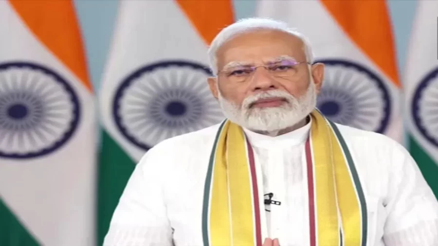 PM Modi flagged off 3 new Vande Bharat trains