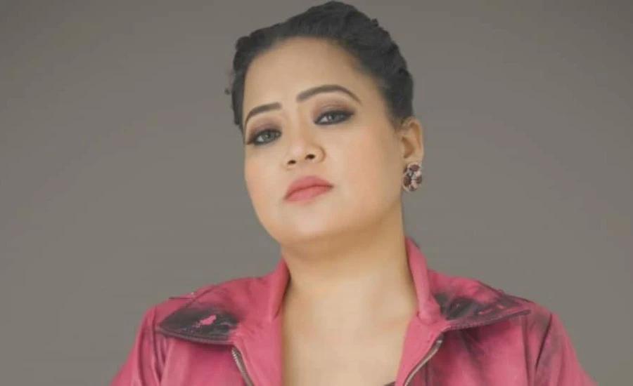 Bharti Singh talked to the photographers about her pregnancy date