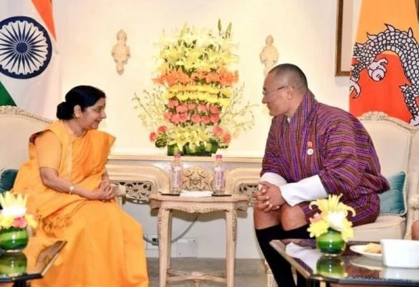 भूटान नरेश ने सुषमा स्वराज की याद में जलाए 1 हजार दीप