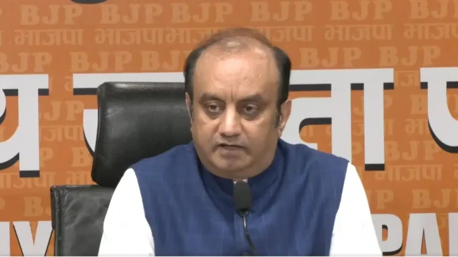 BJP Slams Congress: Chidambaram Proud Of Being Dimagi Naxal, 5000 Died During Tenure