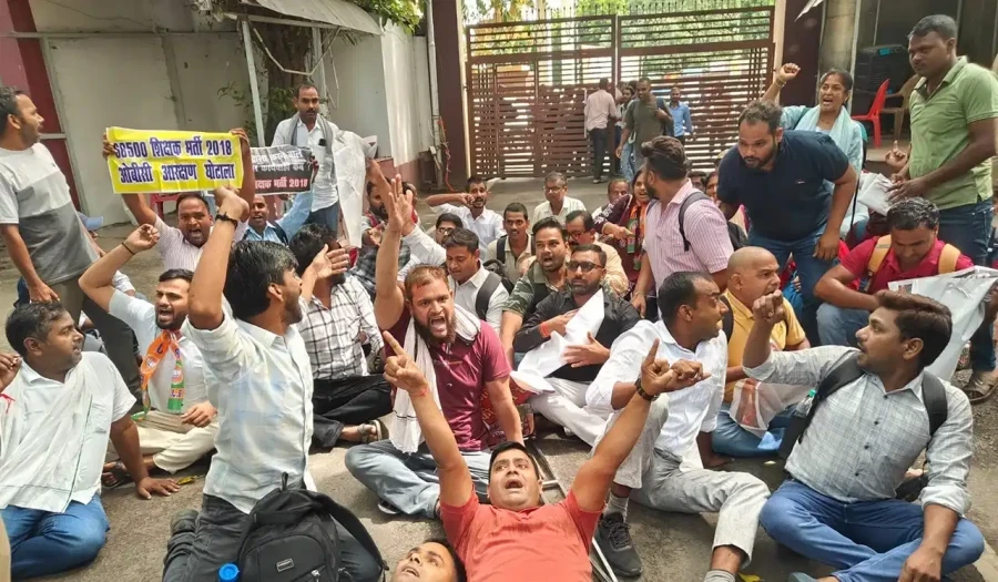 Lucknow: 68,500 Teacher Recruitment Candidates Storm BJP Office Over Reservation Scam