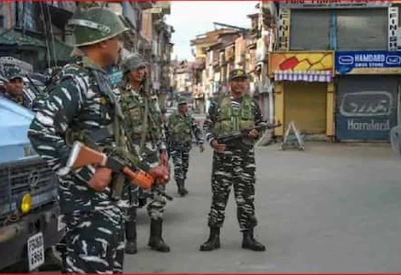 आतंकियों ने भाजपा कार्यकर्ता को घर में घुसकर मारी गोली, हालत नाजुक