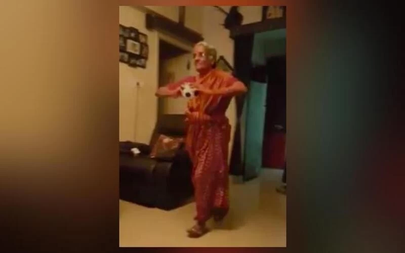 Jasprit Bumrah reacts to fan's elderly mother imitating his action