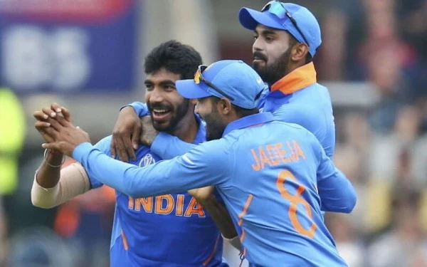 भारत -न्यूजीलैंड सेमीफाइनल बारिश की वजह से अब रिजर्व डे पर कल खेला जाएगा