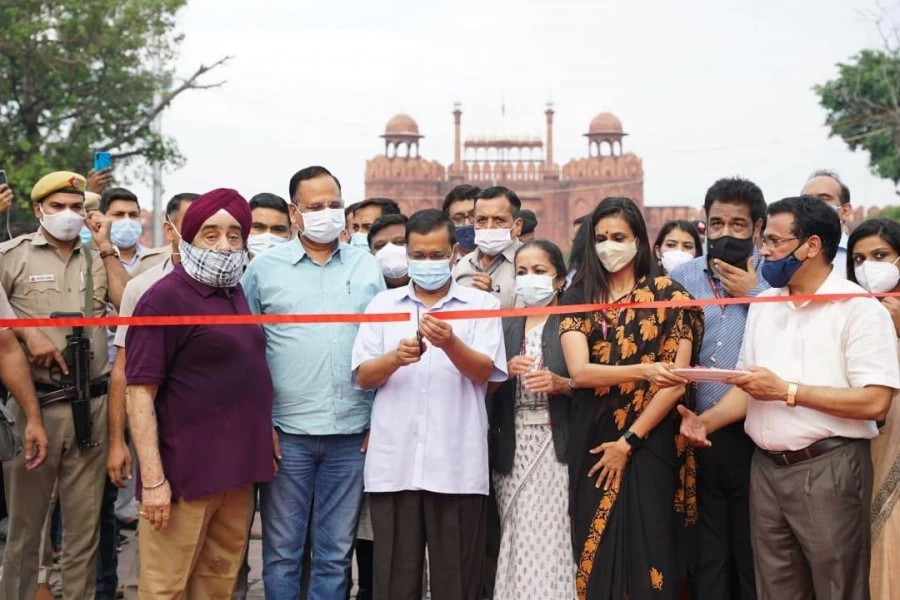 Delhi CM inaugurates renovated Chandni Chowk area; food joints to open till 12am