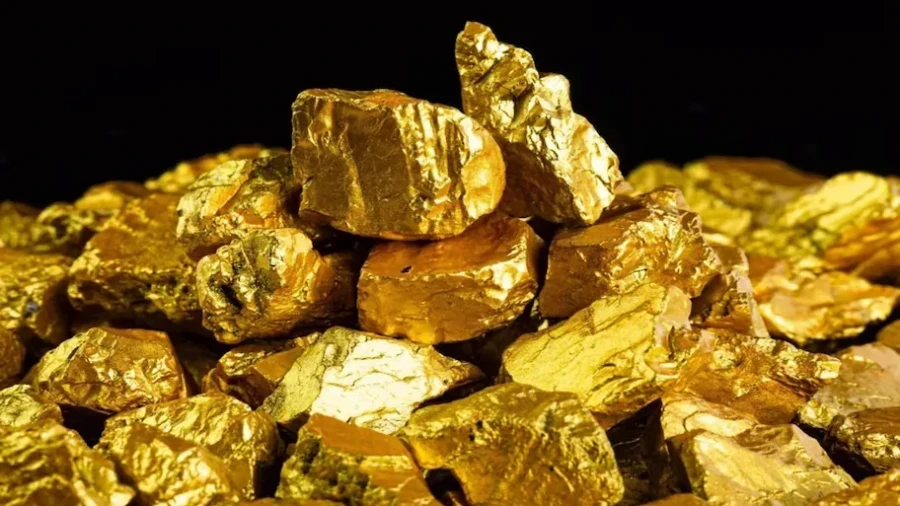 China Gold Reserve Strategy: Beijing Accumulates 1000 Tons Amid Global Oil Crisis