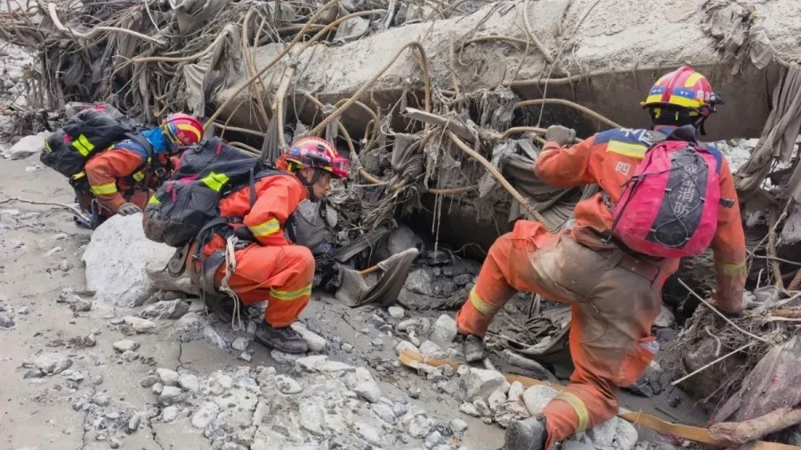 China Landslide: 2 Dead and 10 Missing After Tropical Cyclone Saudel Hits