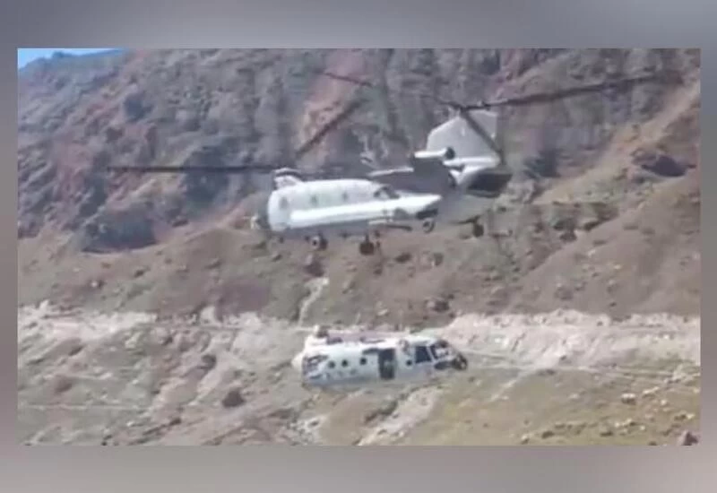 Chinook helicopter carries debris of IAF helicopter from Kedarnath