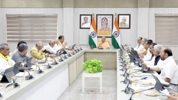 यूपी कैबिनेट का बड़ा फैसला: मेधावी छात्राओं को मिलेगी मुफ्त स्कूटी, 18 प्रस्तावों को मिली मंजूरी