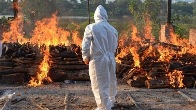 जुलाई के बाद फरवरी में कोरोना से सबसे ज्यादा 15 हजार मौतें, अचानक से कैसे बढ़ी मृत्युदर? जानें पूरा गणित