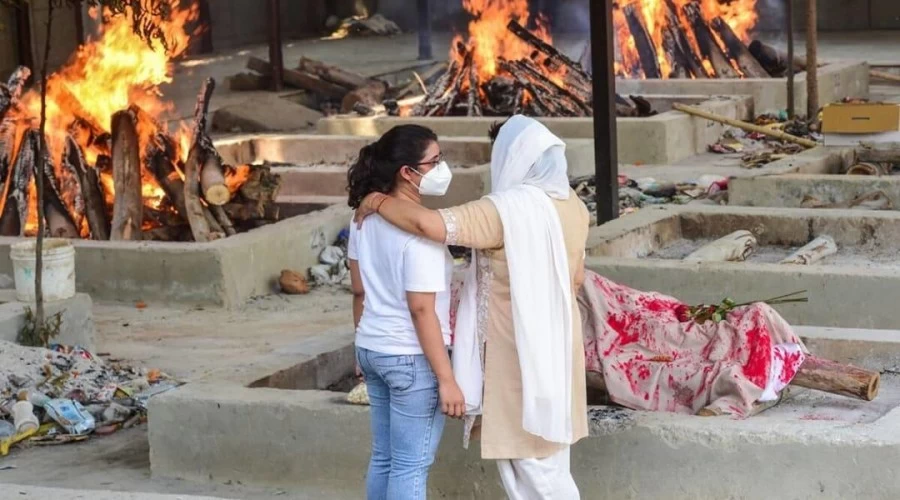 कोविड-19 मृतकों के परिवार के लिए ₹50,000 के मुआवज़े को सुप्रीम कोर्ट ने दी मंज़ूरी