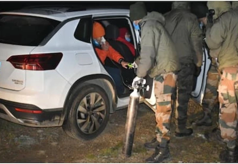 चीन से एलएसी पर तनाव के बावजूद भारतीय सेना ने दिखाई इंसानियत, 3 चीनी नागरिकों की बचाई जान