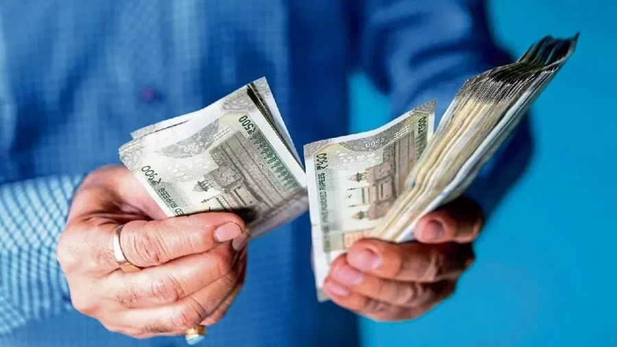 सरकार का दिवाली पर तोहफा, सरकारी कर्मचारियों की इतनी बढ़ सकती है सैलरी