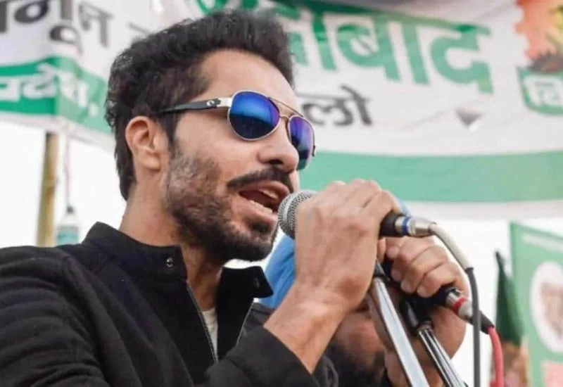 दीप सिद्धू ने पुलिस को भटकाया, अपनी महिला मित्र से विदेश से करवाता है वीडियो पोस्ट