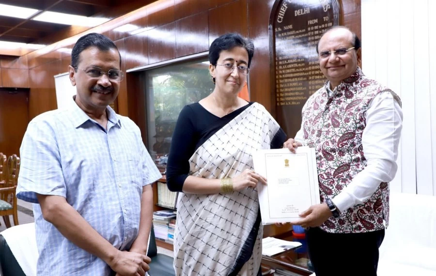 Kejriwal submits resignation to Governor, Atishi stakes claim to form government