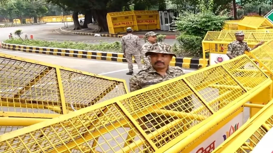 Supreme Court Refuses To Stay Connaught Place Protests, Cites Livelihood Concerns