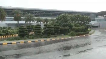 दिल्ली मौसम अपडेट: तेज धूप के बाद अचानक बारिश से मिली राहत