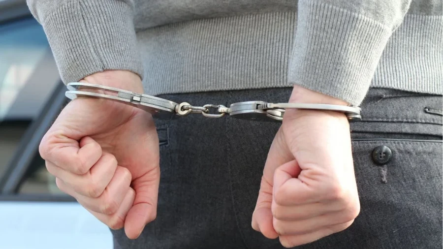 Delhi Police Arrest Two Sharp Shooters After Encounter in Outer District