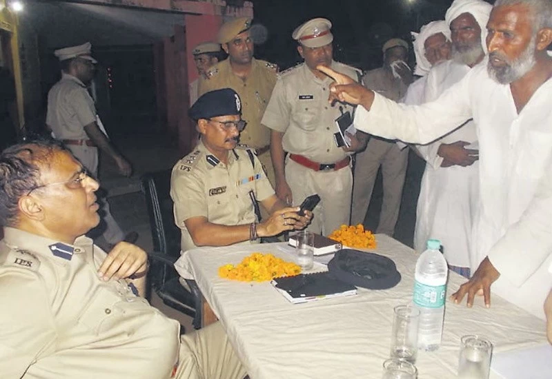 डीआईजी के सामने से बिना हेलमेट निकला सिपाही, एसएचओ को देने पड़ गए 5 हजार रुपए