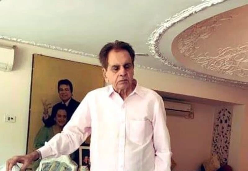Dilip Kumar's brother Aslam Khan who tested COVID-19 +ve passes away