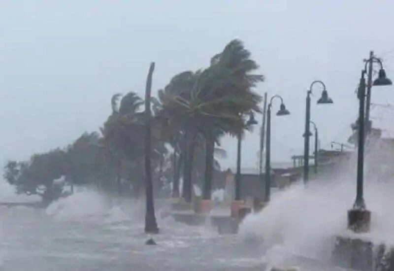 'फे' तूफान से दहशत में, न्यू जर्सी में भूस्खलन और भारी बारिश