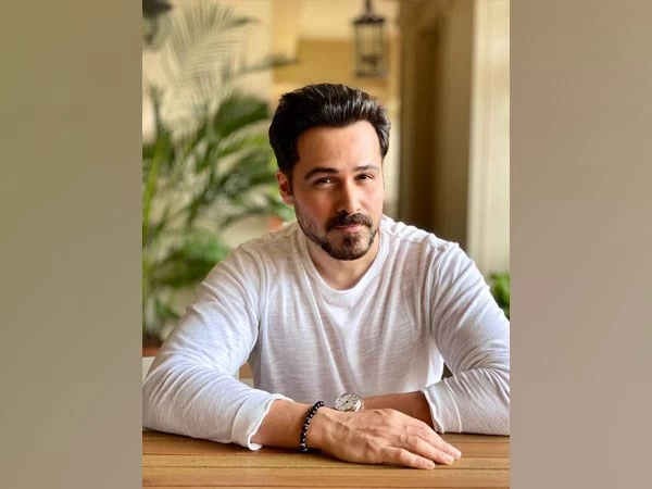 Emraan Hashmi Announces Sab First Class