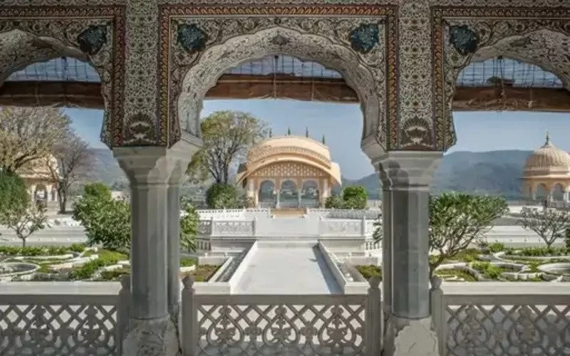 Jalmahal carving with 22 carat gold, Royal look given by marble from 300 year old mine