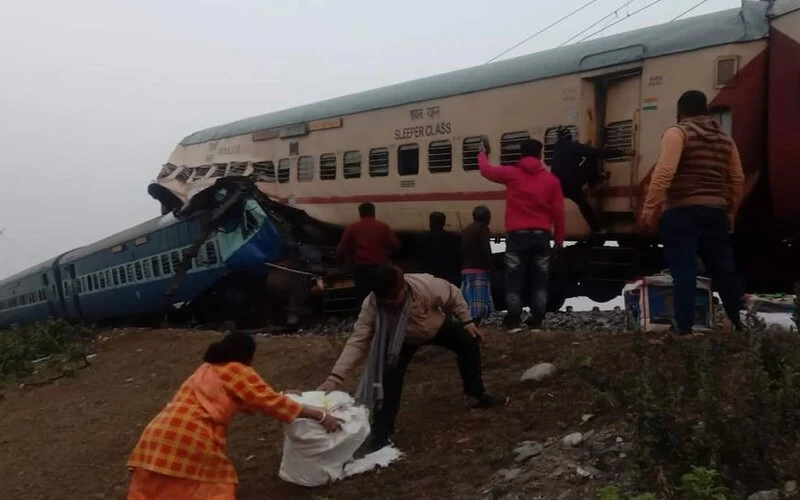पश्चिम बंगाल में बड़ा रेल हादसा! बीकानेर-गुवाहाटी एक्सप्रेस के 6 डिब्बे पटरी से उतरे, 3 की मौत