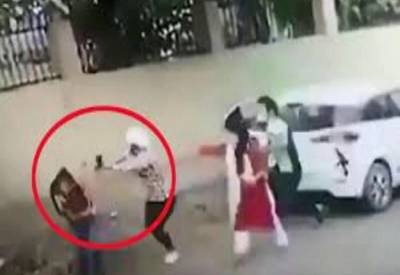 Man shoots dead 21-year-old woman after she refuses to get inside car