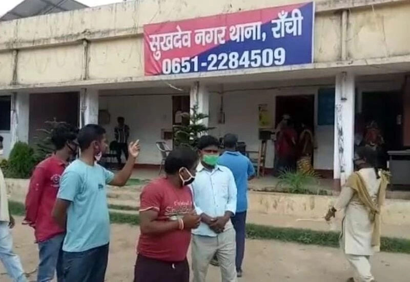 शादी के 17 दिन बाद पत्नी को किया प्रेमी के हवाले, ये हुआ एग्रीमेंट