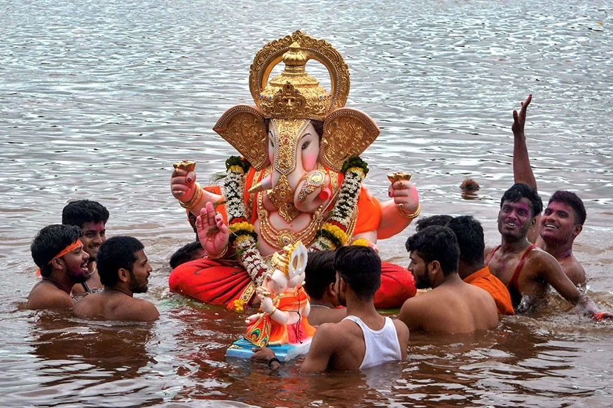 Ganpati Visarjan 2019: Importance and Story Behind Ganesh Visarjan