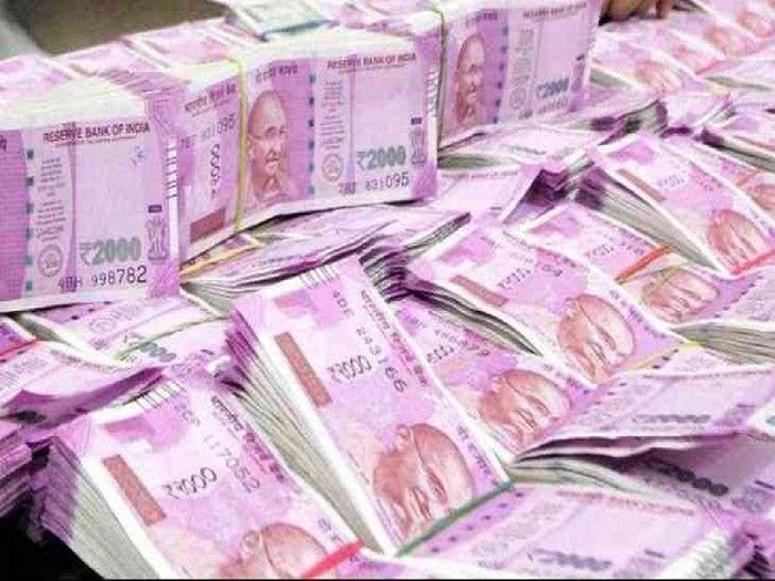 Now crores of rupees found in the bank account of daily wage laborers, disclosed during making