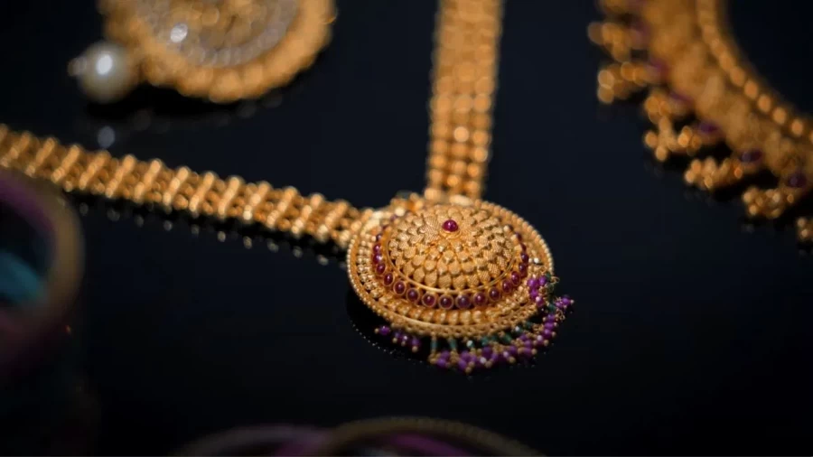 You will be able to buy only hallmark gold jewellery, law made for 18 more cities