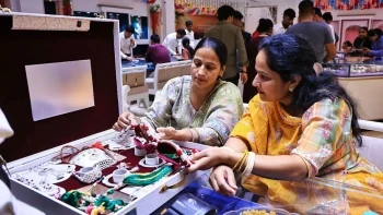 दिल्ली में सोना चांदी की कीमतों में भारी उछाल: सोना 1.5 लाख पर, चांदी 6200 रुपये महंगी