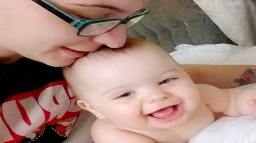 नशे में मां ने 19 महीने की बेटी पर डाला उबलता पानी, 1 घंटे तड़पने के बाद हुई मौत