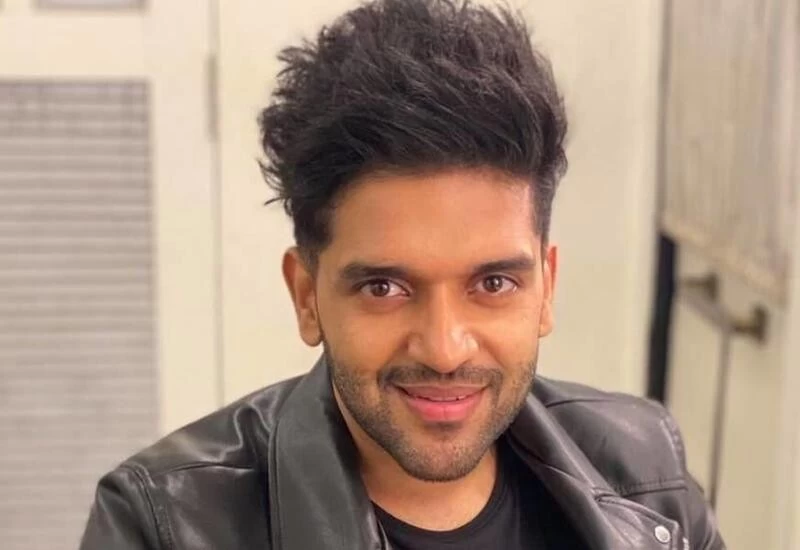 Singer Guru Randhawa's team issues statement over Mumbai pub COVID-19 rule breach