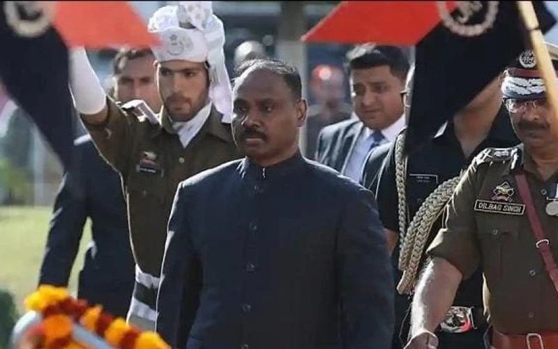 जम्मू कश्मीर के उप-राज्यपाल से इस्तीफा देने वाले मुर्मू बनाए नए CAG