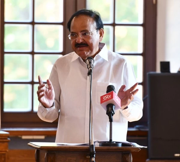 Naidu asks Indian community in Lithuania to strengthen economic and cultural ties between 2 nations