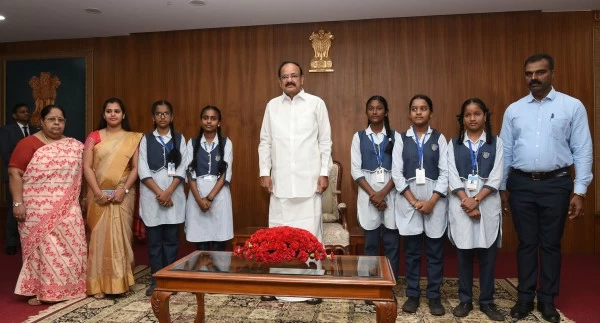 Best way to pay tribute to Dr. Radhakrishnan is becoming an ideal teacher: Vice President 