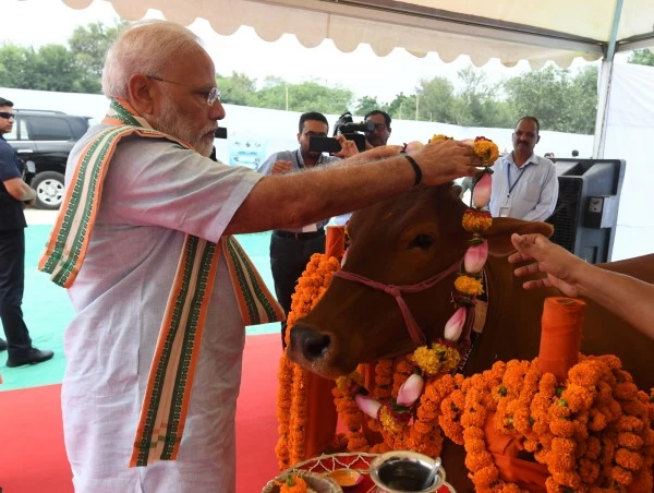 प्रधानमंत्री नरेन्द्र मोदी ने  युवाओं का आह्वान किया, प्लास्टिक एकल इस्तेमाल को घटाने के लिए आगे आएं