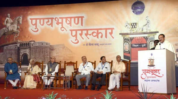 VICE PRESIDENT CALLS FOR PRESENTING “REAL HISTORY” OF INDIA TO THE YOUNGER GENERATION