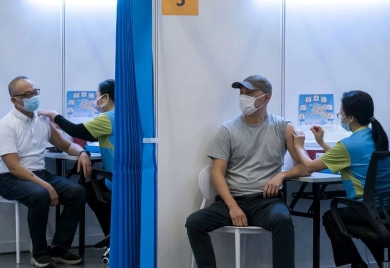 यहां मिल रहा अनोखा ऑफर, Covid-19 Vaccine लगवाएं और पाएं 10 करोड़