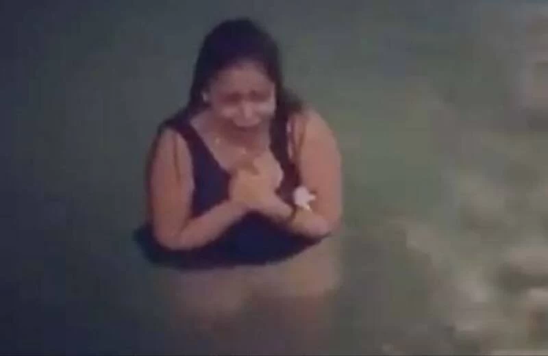 सुमोना चक्रवर्ती को दोस्तों ने मिलकर आधी रात को पूल में दिया धक्का, एक्ट्रेस की हो गई ऐसी हालत