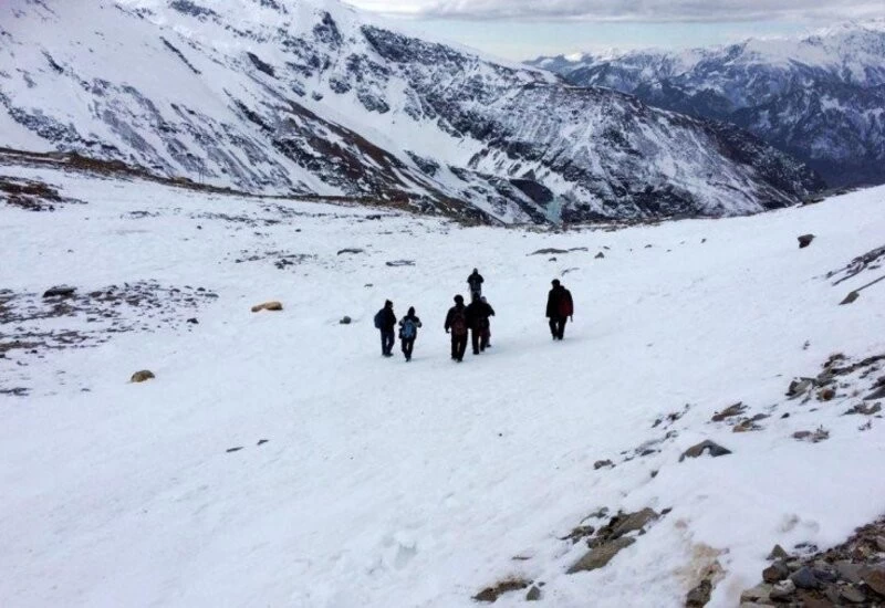 हिमाचल प्रदेश में बारिश व बर्फबारी की वजह से प्रदेश में बढ़ी शीत लहर