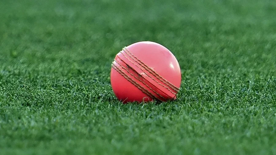 ICC का बड़ा फैसला: टेस्ट में रेड और पिंक बॉल का एक साथ होगा इस्तेमाल, बदलेंगे नियम!